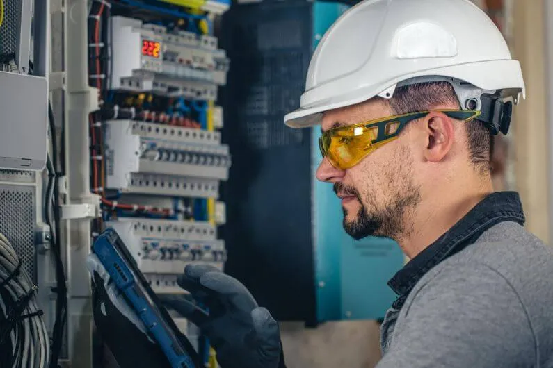 Manutenção preventiva elétrica em Santo André