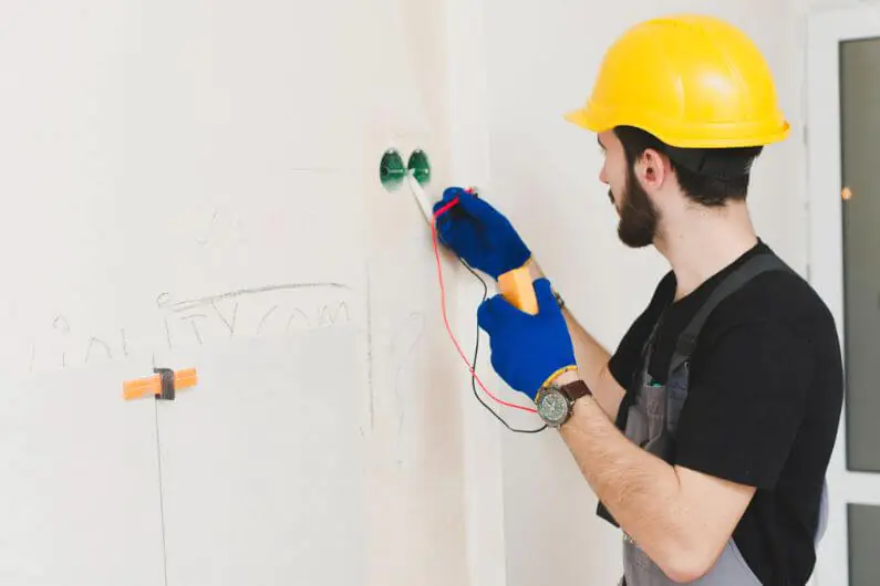 Como Cobrar Mão De Obra De Eletricista?